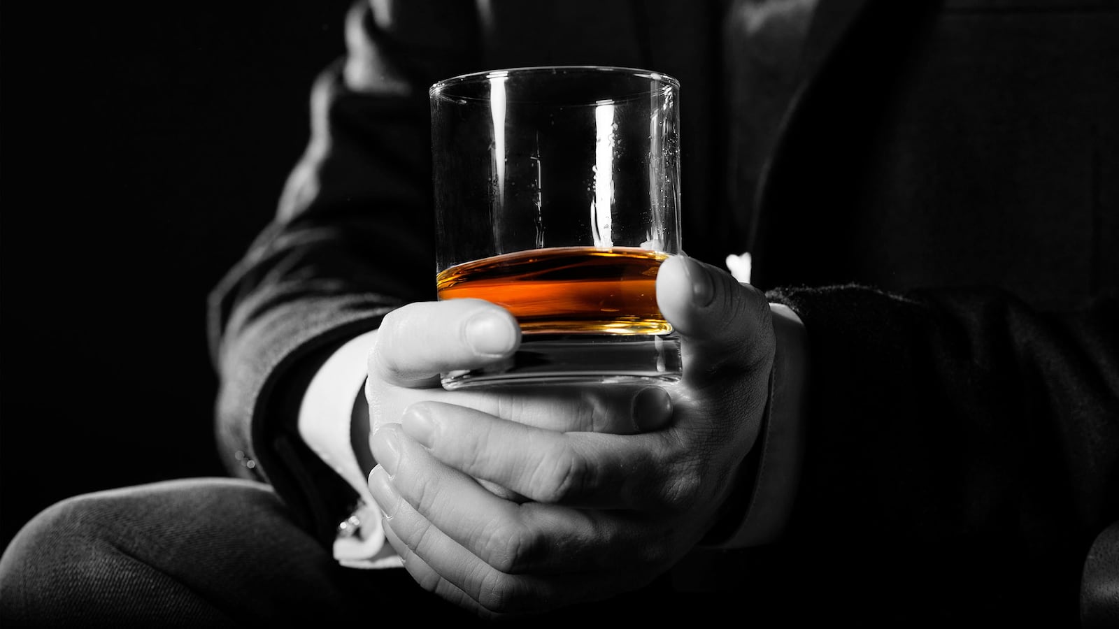 181129-life-behind-bars-tease-2_pekjfq