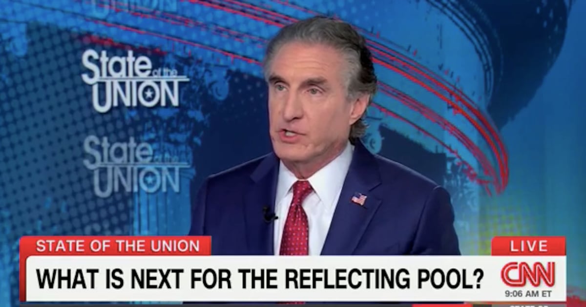 Trump Goon Flips Out at Reflecting Pool Vandalism Questions