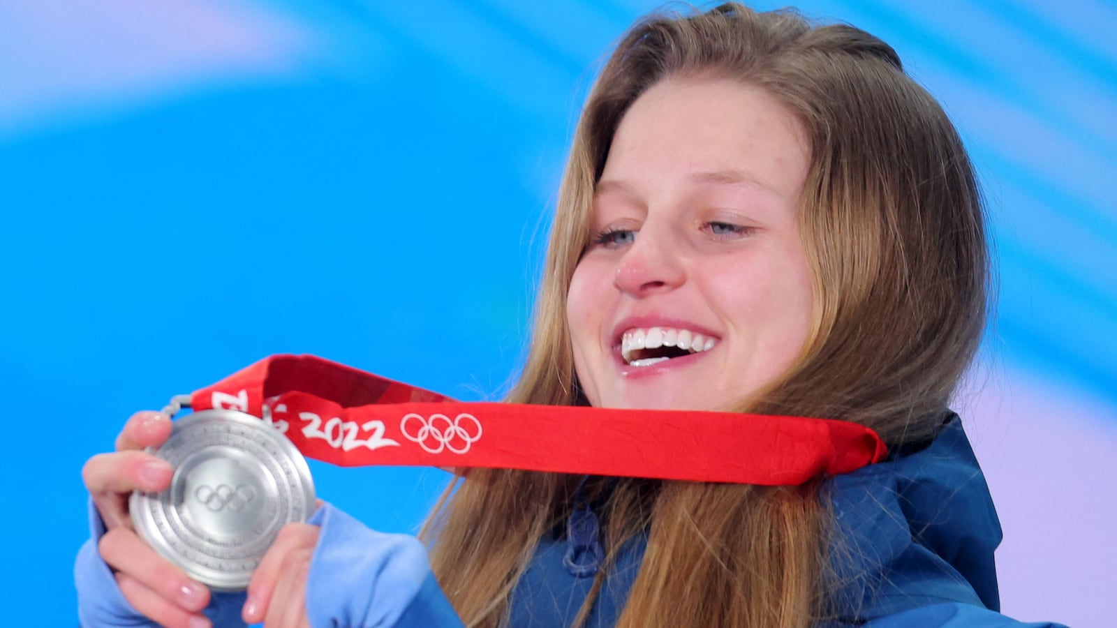 2022-02-06T132541Z_539768626_SP1EI2611ARYY_RTRMADP_3_OLYMPICS-2022-SNOWBOARD-MEDALS_gq5toa