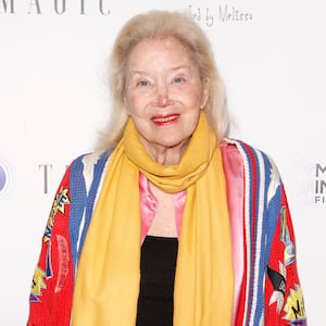 BEVERLY HILLS, CALIFORNIA - DECEMBER 13: Sally Kirkland attends the Los Angeles premiere of "Magic" held at Lumiere Music Hall on December 13, 2021 in Beverly Hills, California.