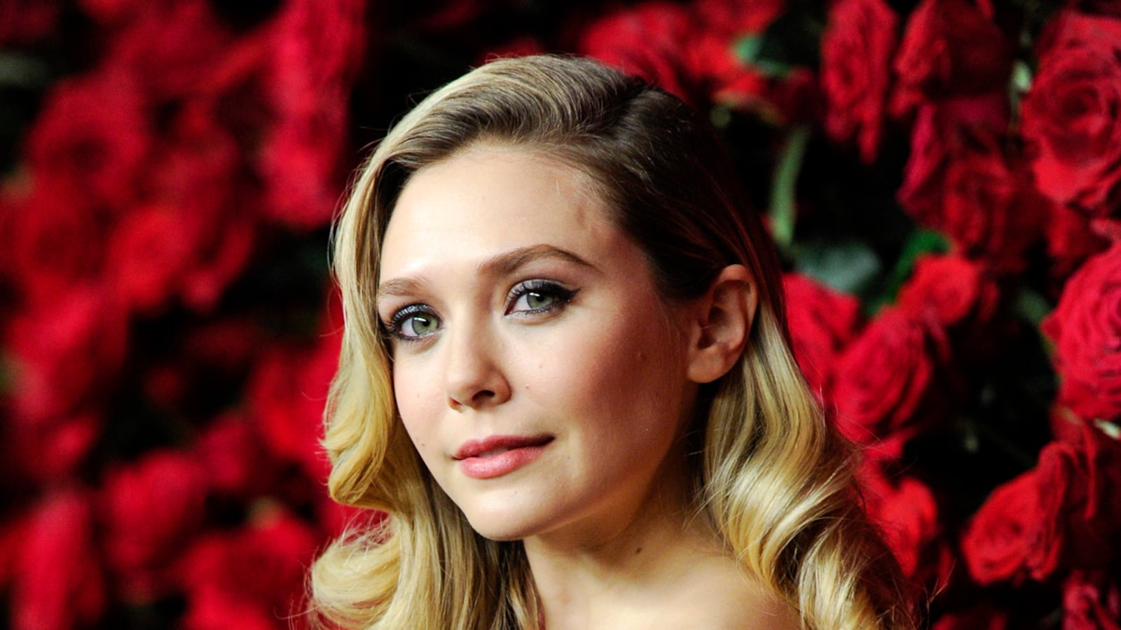 articles/2012/01/25/miss-sundance-elizabeth-olsen-on-liberal-arts-her-wild-year-and-her-own-college-experiences/elizabeth-olsen-stern_eaaut9