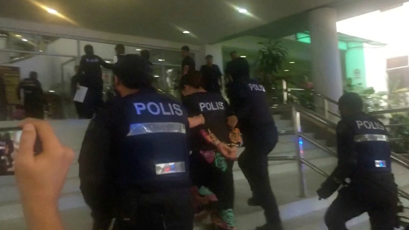 171001-malaysia-trial-kim-nam-cheat_k9b8g0