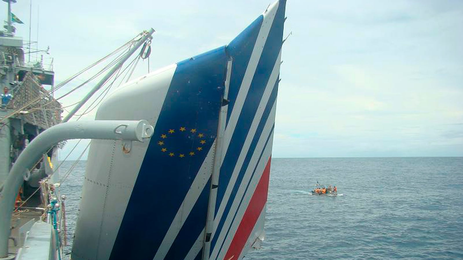 Debris from Air France flight AF447 in the Atlantic Ocean, some 745 miles (1,200 km) northeast of Recife, in this handout photo distributed by the Navy in Recife, northeastern Brazil, June 9, 2009.