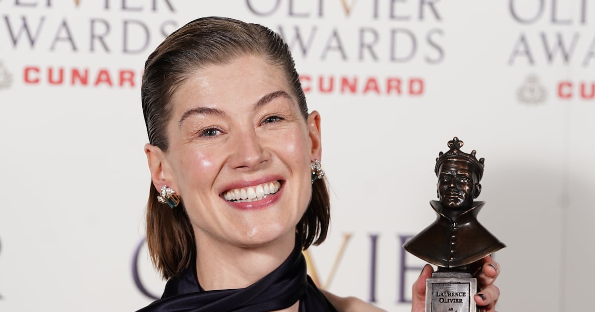 Hollywood Star Tears Into Theater Audience Member for Bad Behavior