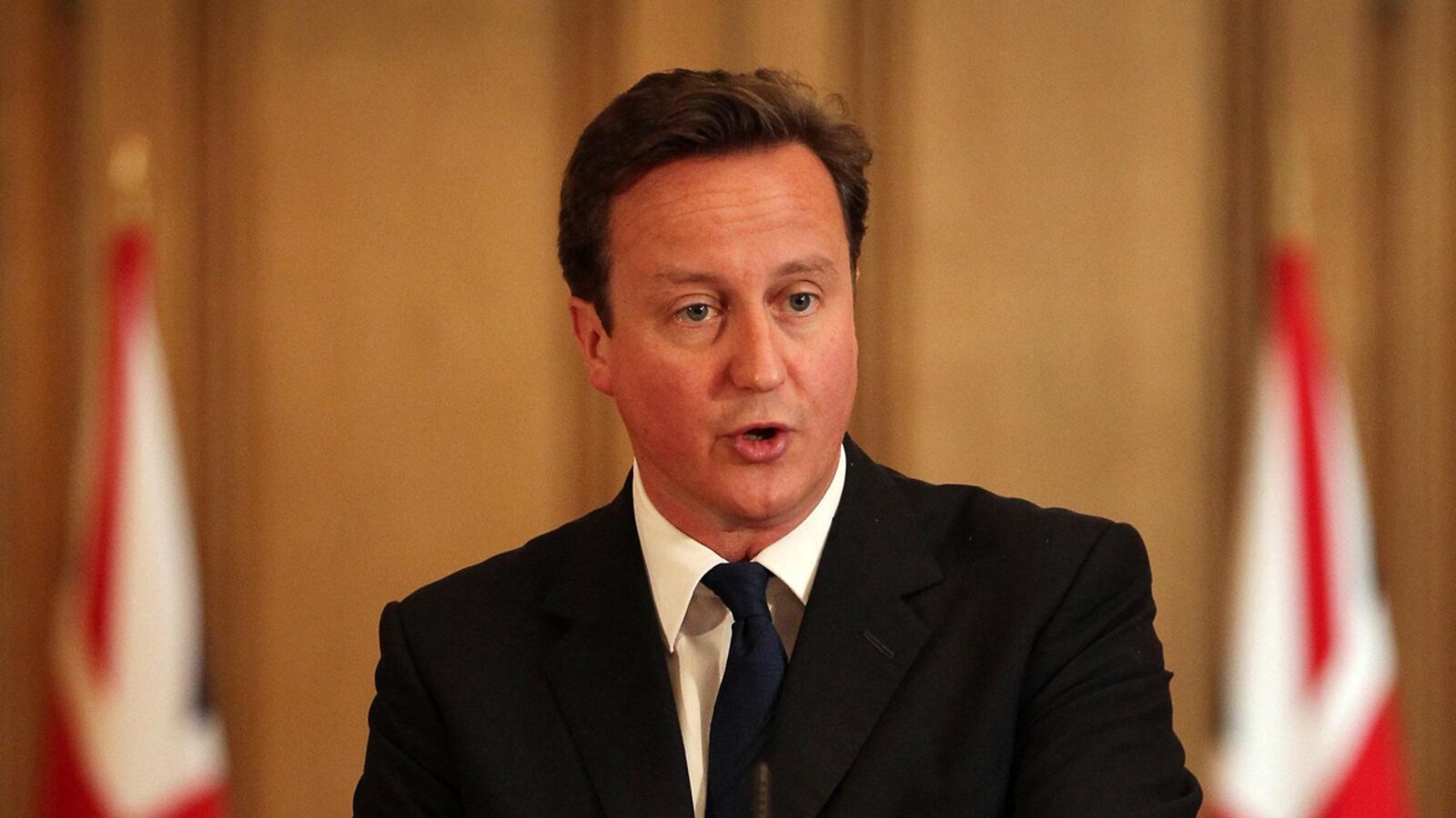 cheats/2011/07/06/david-cameron-calls-for-tabloid-hack-inquiry/david-cameron-news-of-the-world-cheat_rnsdco