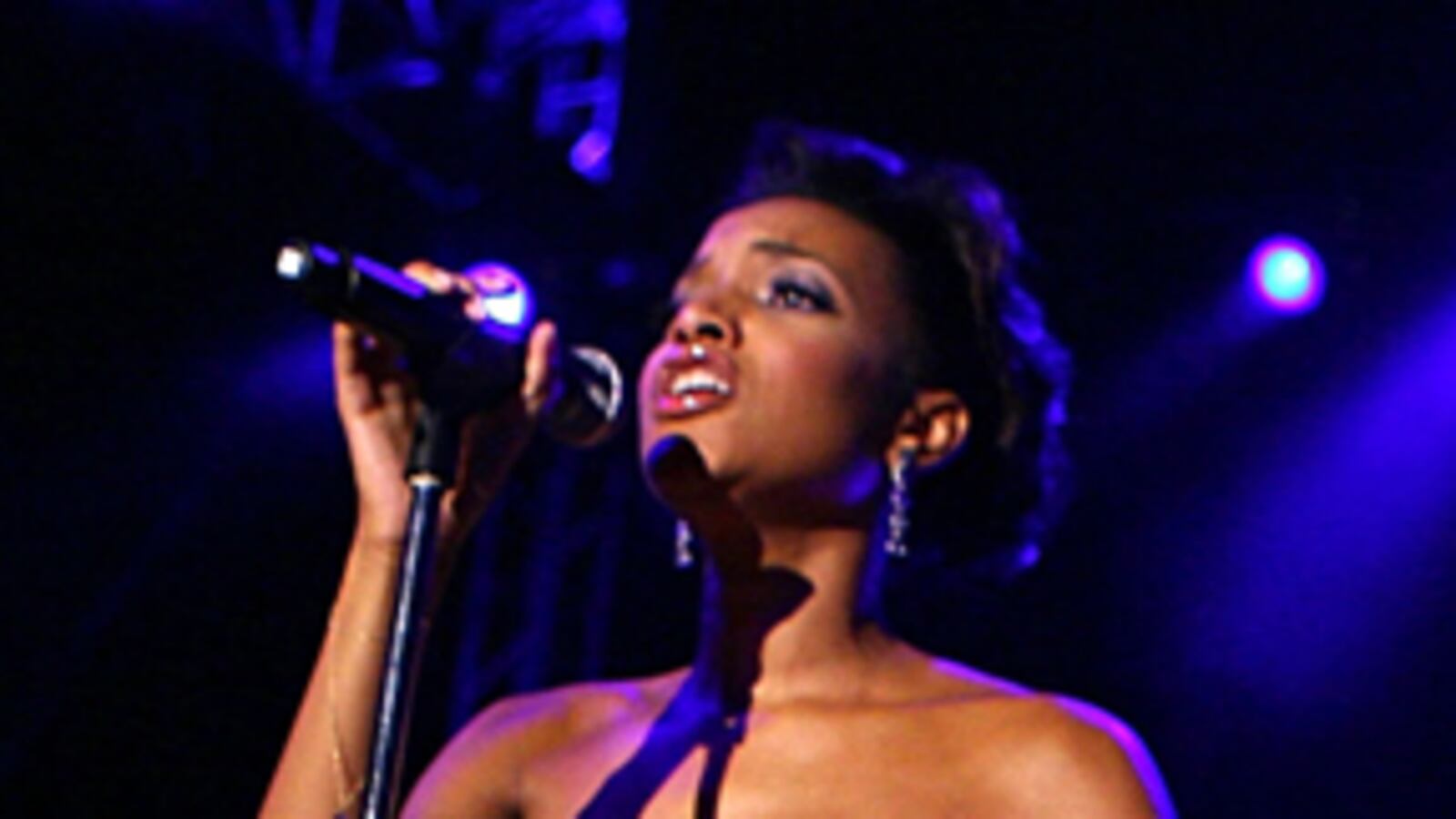 articles/2009/01/09/the-new-heart-of-soul/toure-alice-smith-480_r9jkco