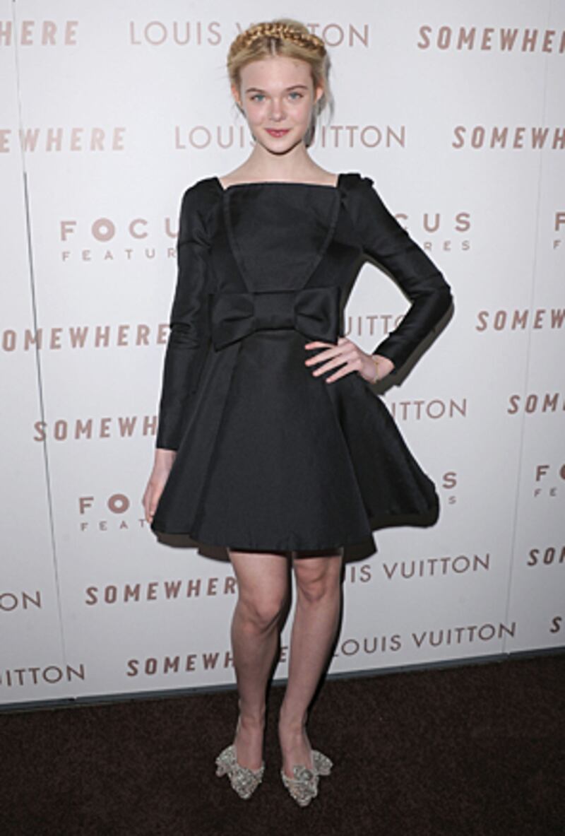 galleries/2010/12/13/elle-fanning/elle-fanning-5_mie4nh
