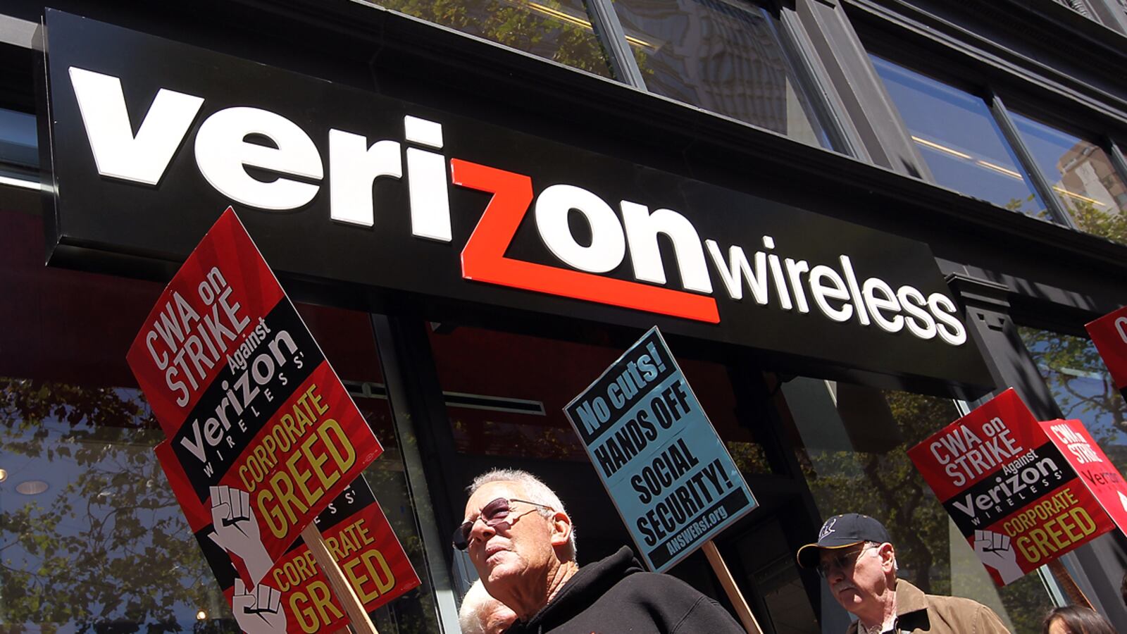 cheats/2011/08/20/verizon-strike-ends/verizon-strike-cheat_zh6we0