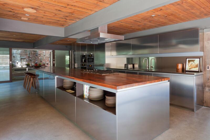 galleries/2014/06/20/omg-i-want-this-house-hollywood-hills-photos/061714-omg-house-hollywood-hills-6_y92ve7