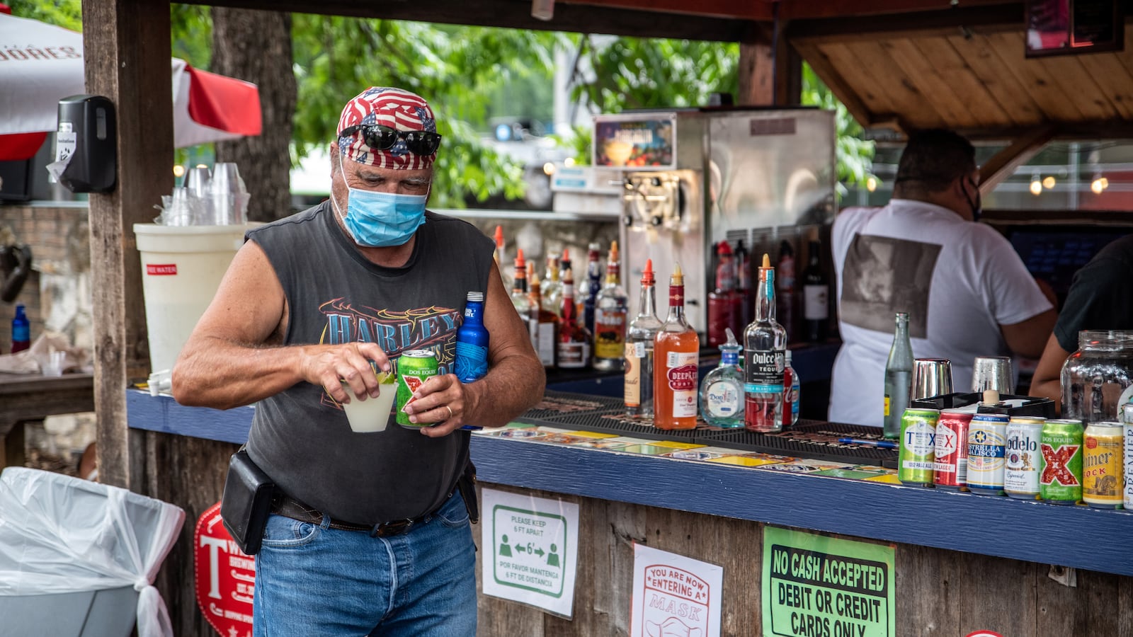 2020-06-28T234911Z_1953548634_RC2NIH92N28E_RTRMADP_3_HEALTH-CORONAVIRUS-CASES_1_shduq6