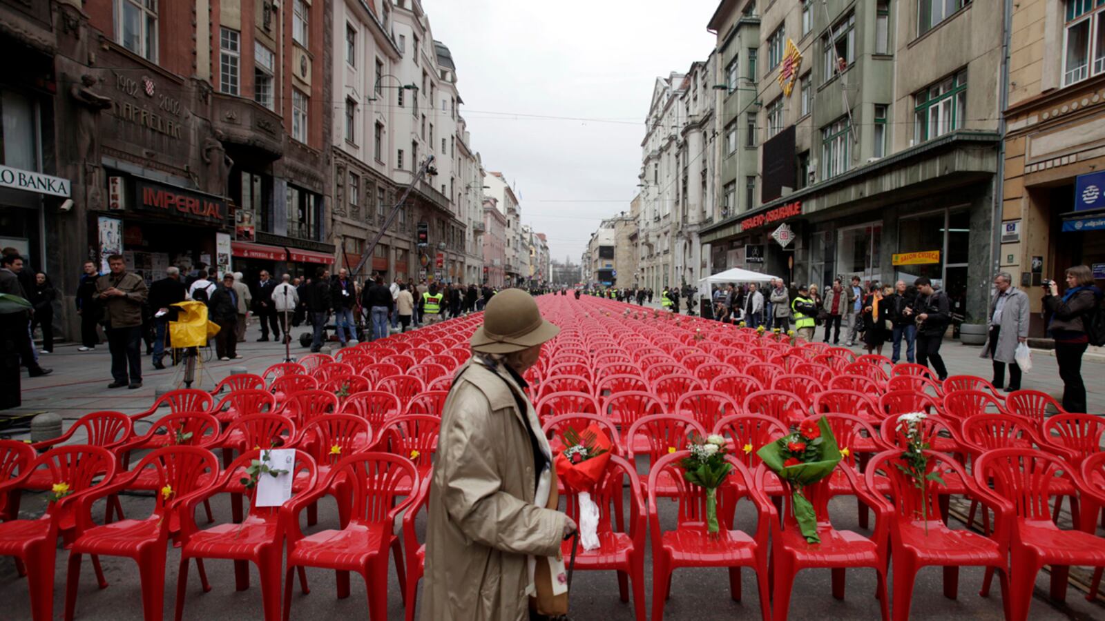 cheats/2012/04/06/sarajevo-honors-war-victims/bosnia-war-anniversary-red-chairs-cheat_wlk6z9
