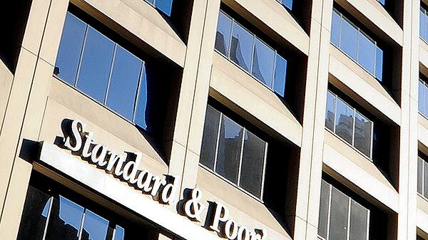 cheats/2013/02/05/justice-department-sues-s-p/standard-poor-error-cheat_fuetqb