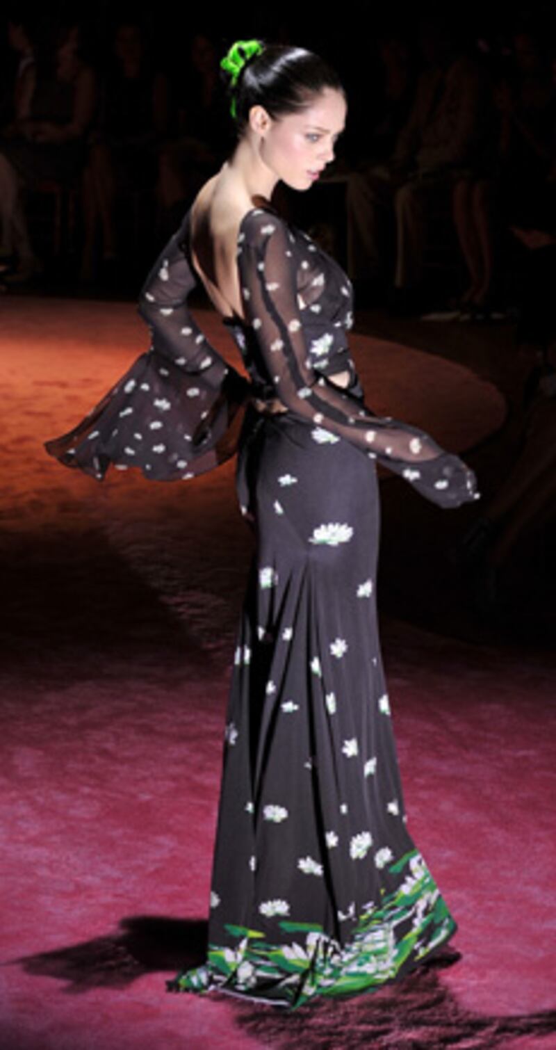 galleries/2009/09/14/ny-fashion-week-day-5/fashion-day-5--zac-posen2_ibe5bx