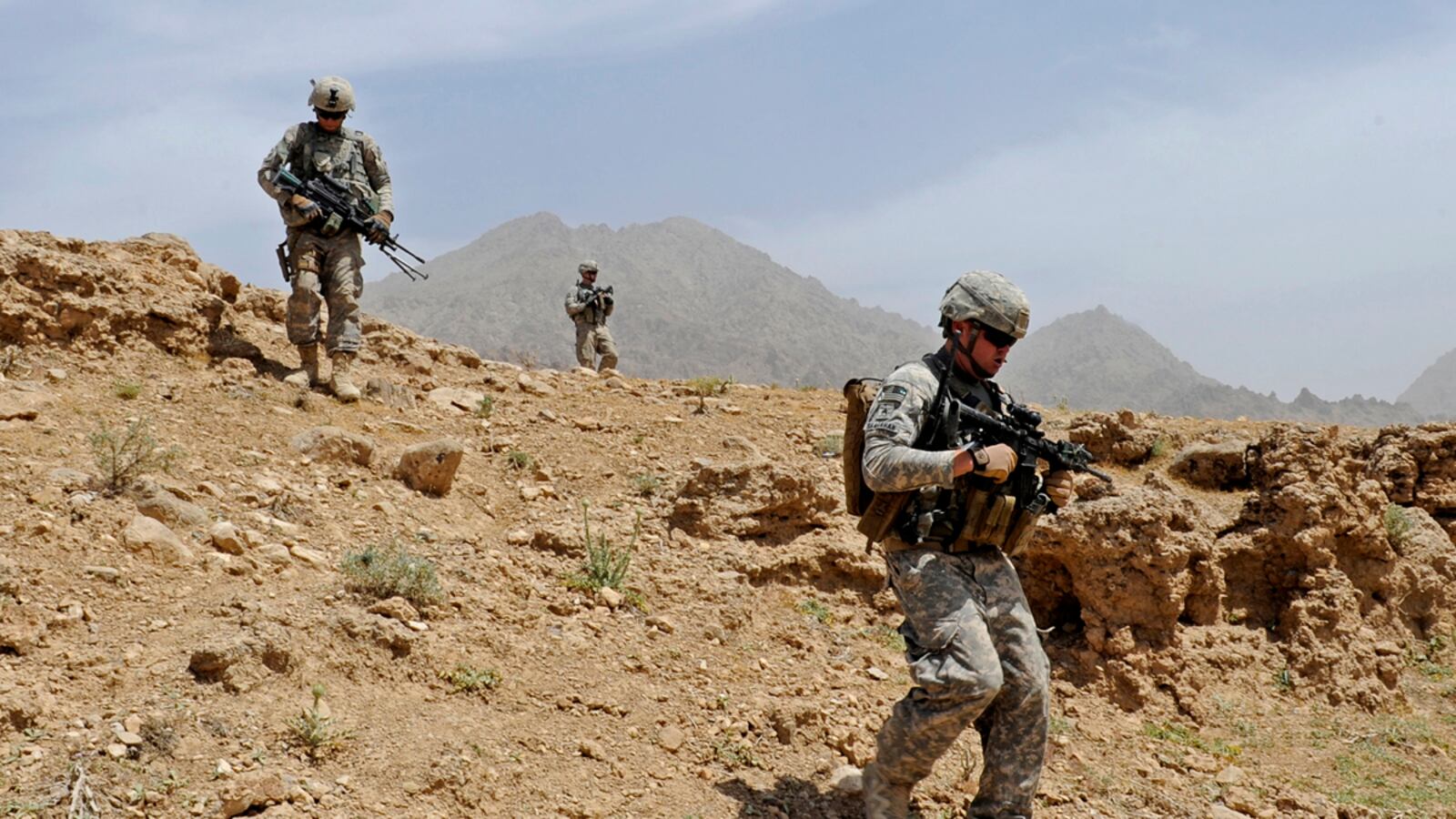 cheats/2011/11/03/u-s-could-shift-to-afghan-advisory-role/afghanistan-united-states-troops-beinart_mst0r9