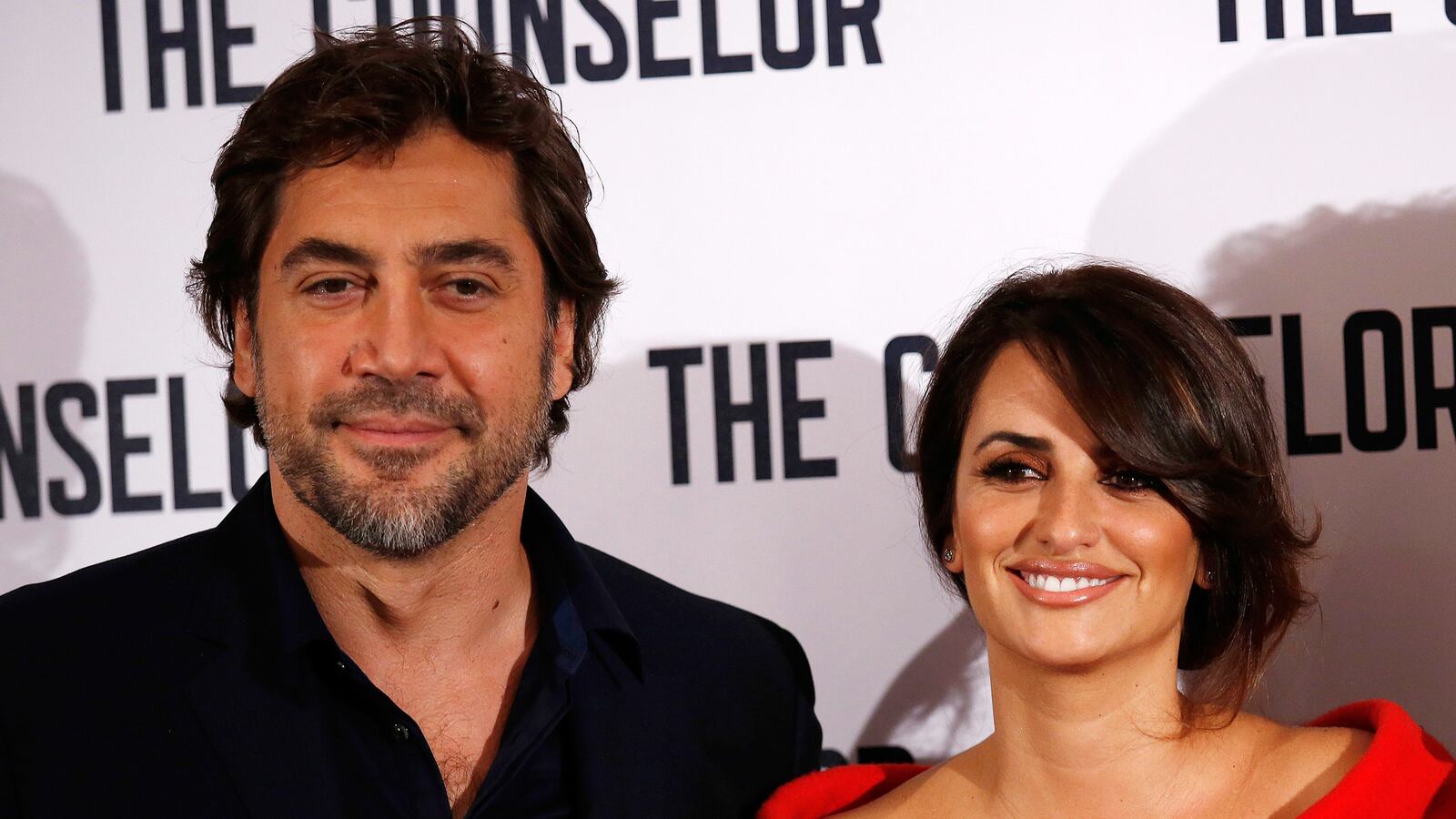 cheats/2014/07/29/cruz-bardem-condemn-israeli-genocide/140729-bardem-cruz_mlqfnk