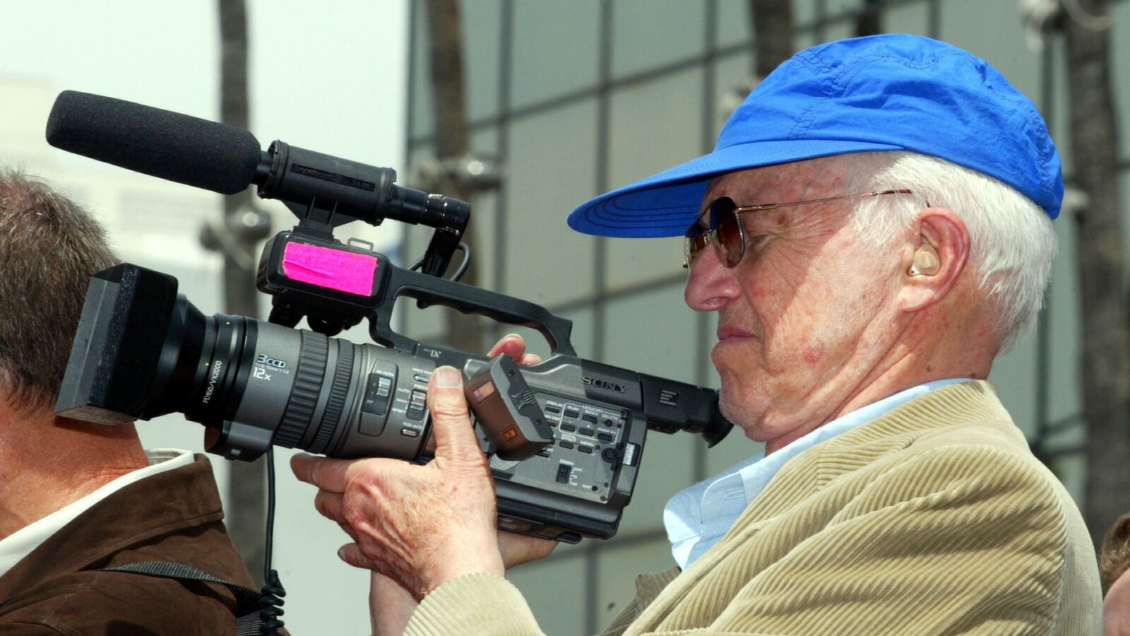 cheats/2015/12/27/cinematographer-haskell-wexler-dies/151227-haskell-wexler-dies-cheat_ydhvhx