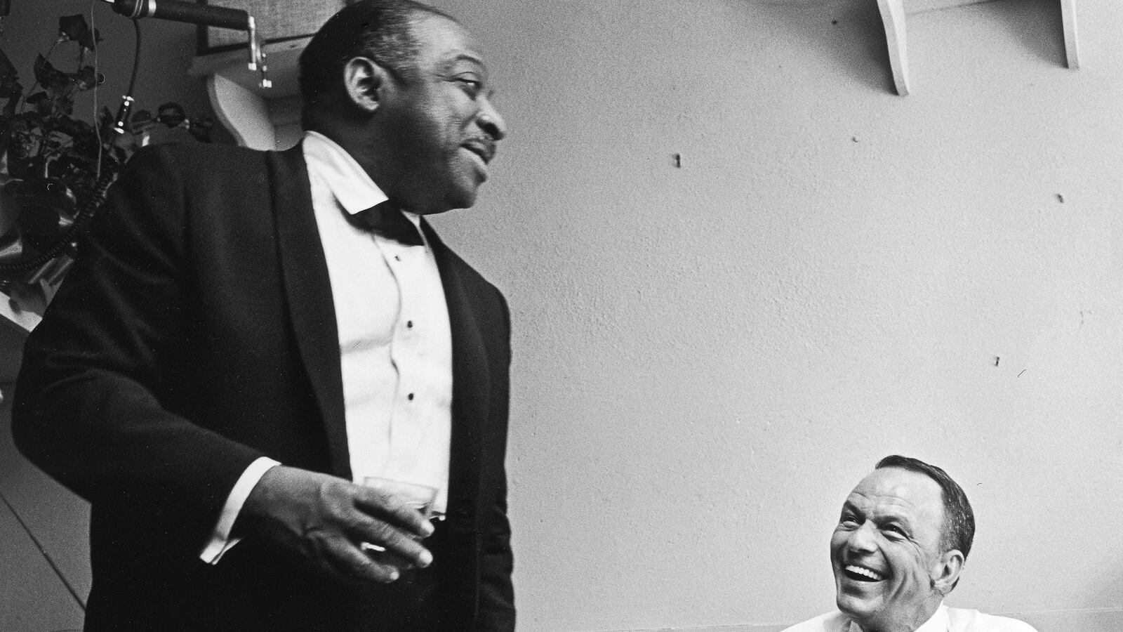 articles/2016/08/23/three-drinks-in-las-vegas-nevada/160822-rothbaum-las-vegas-drinks2-tease_sg4i2j