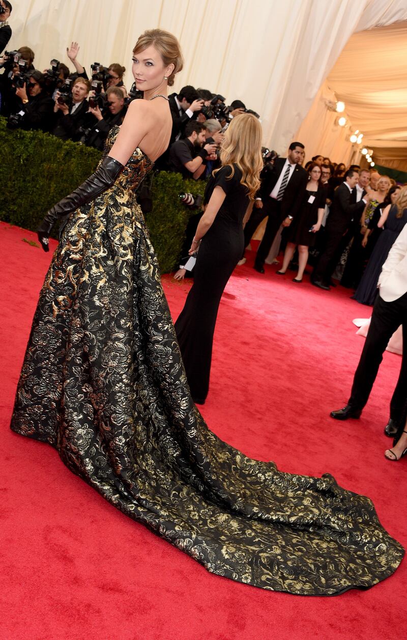 galleries/2014/05/06/met-gala-2014-red-carpet-best-dressed-from-costume-institute-gala/met-costume-gala-2014-karlie_a5lifq