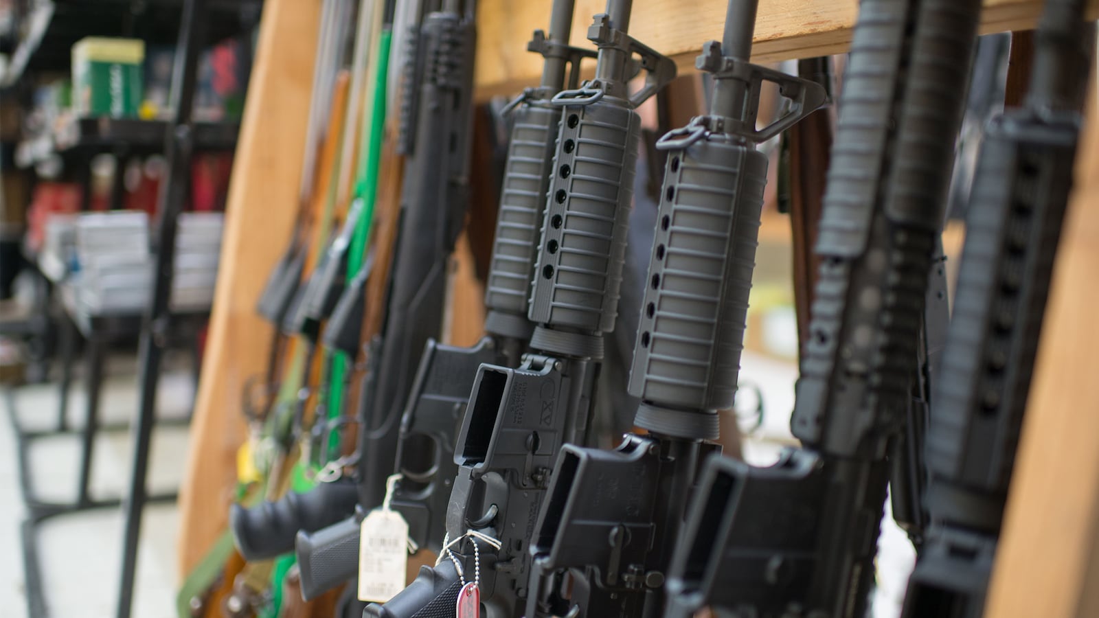 articles/2015/11/15/assault-rifles-stolen-from-massachusetts-army-reserve-armory/151115-national-guard-armory-cheat_eujya2