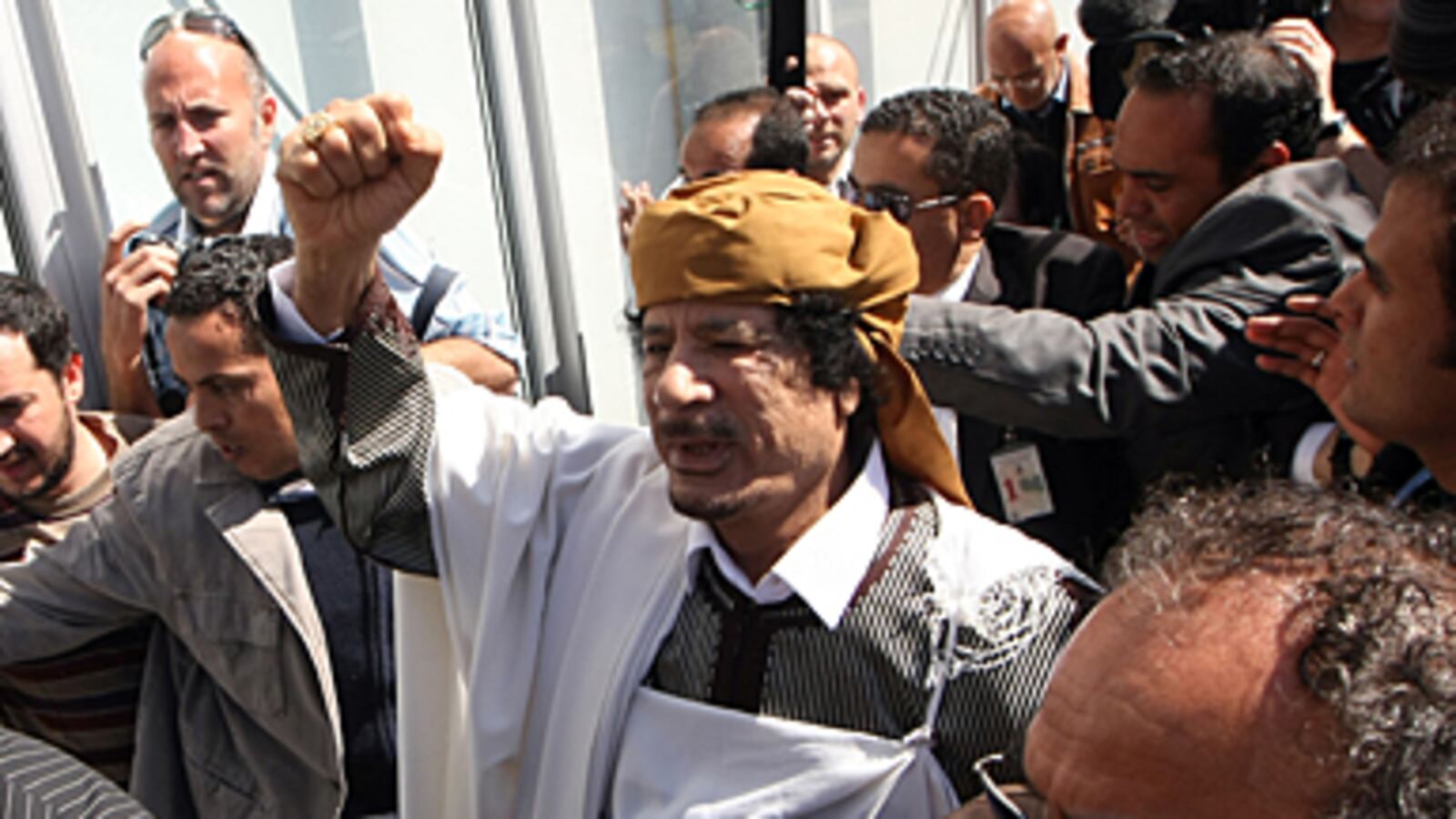 articles/2011/03/31/is-it-lawful-to-kill-gaddafi/robertson-gaddafi-1_170355_lza2st