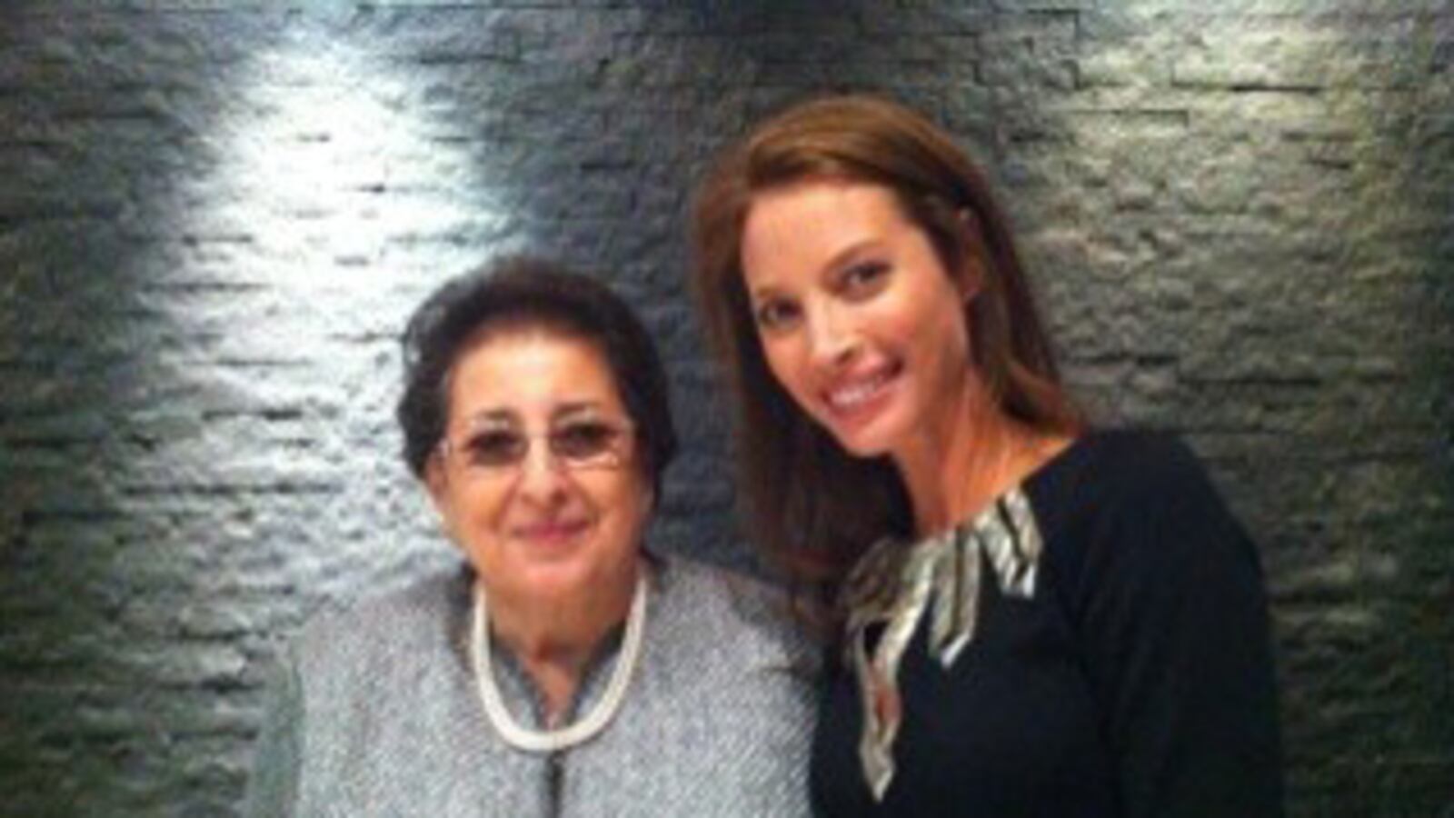 galleries/2010/10/14/celebrity-twitpics/twitpi1014---turlington_eytmm4