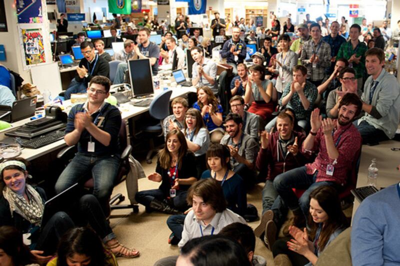 articles/2012/04/10/an-obama-campaign-photo-that-looks-like-a-young-republican-rally/obama-white-campaign-photo-frasier-article_xcnpps