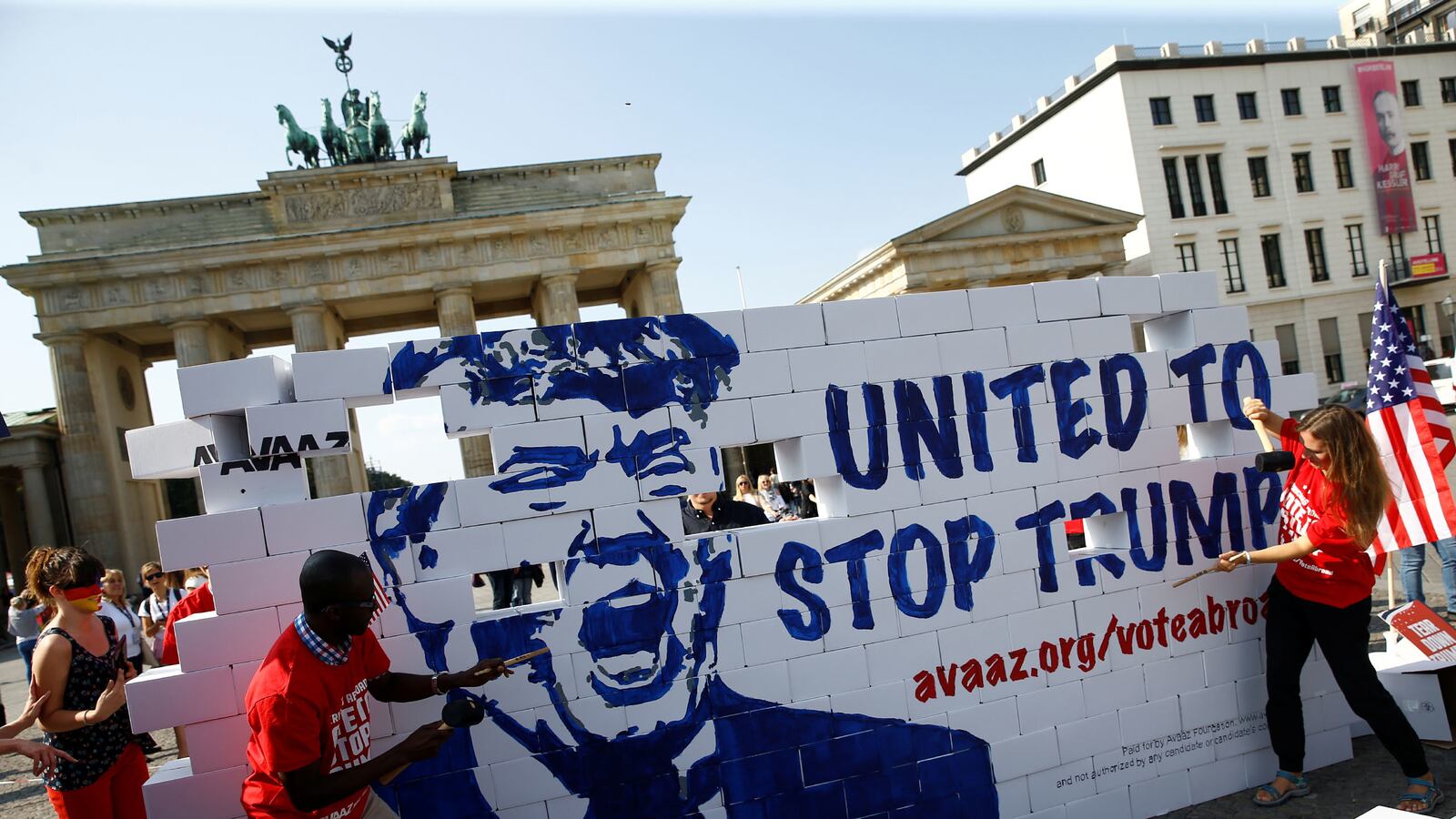 articles/2016/11/22/germans-watch-aghast-as-trump-s-america-begins-to-take-shape/161122-johnston-germany-trump-tease_xjbetf