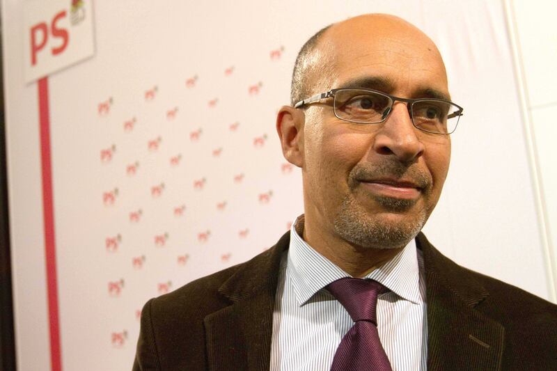 galleries/2011/07/06/dominique-strauss-kahn-case-anne-sinclair-cyrus-vance-jr-and-more-key-players/dsk-harlem-desir_mhyuv3