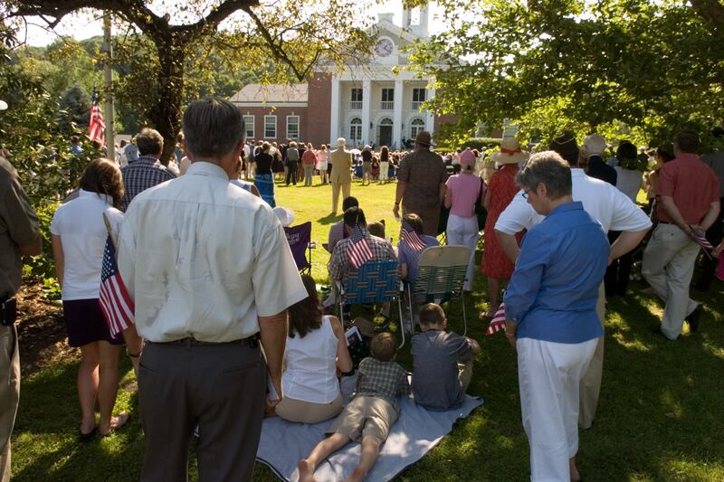 galleries/2012/01/27/famous-navy-seal-operations-photos/seal-operations-2005-helicopter-crash_yunhgw