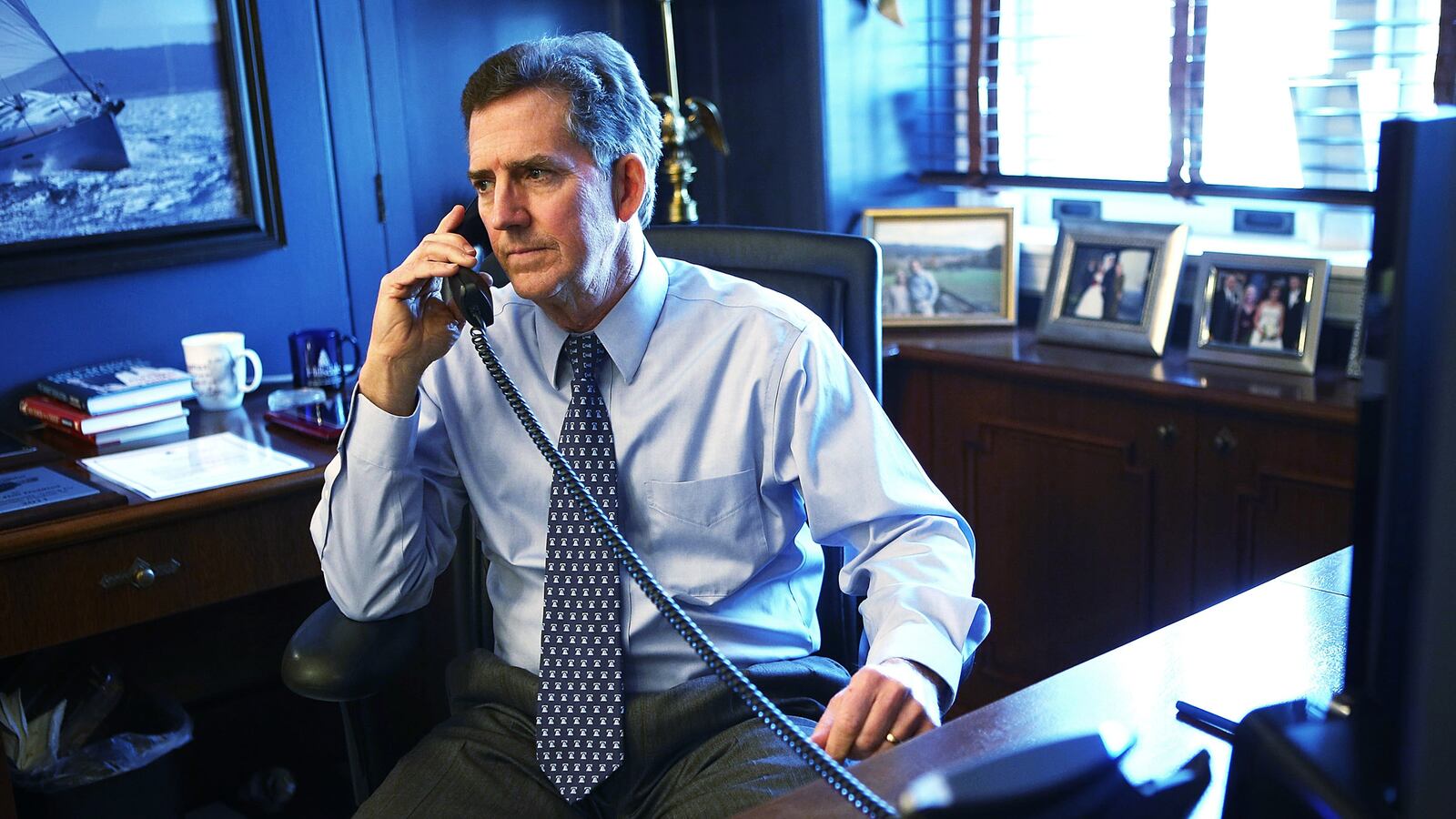 articles/2012/12/06/fiscal-cliff-countdown-day-31-senate-meets-dada/gross-fiscal-cliff-31-tease_wke0tt