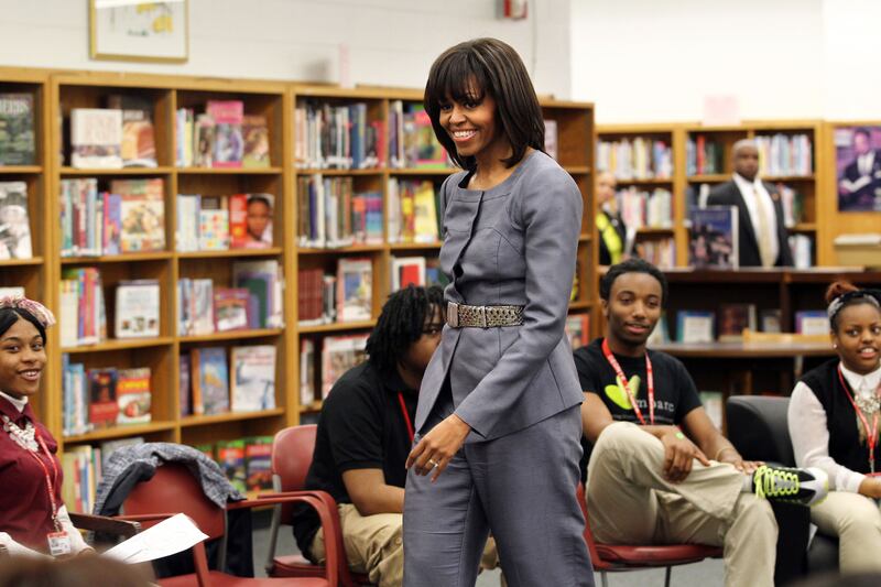 galleries/2010/05/07/first-lady-fashion/130414-mobama-lookbook-update2_td49p8