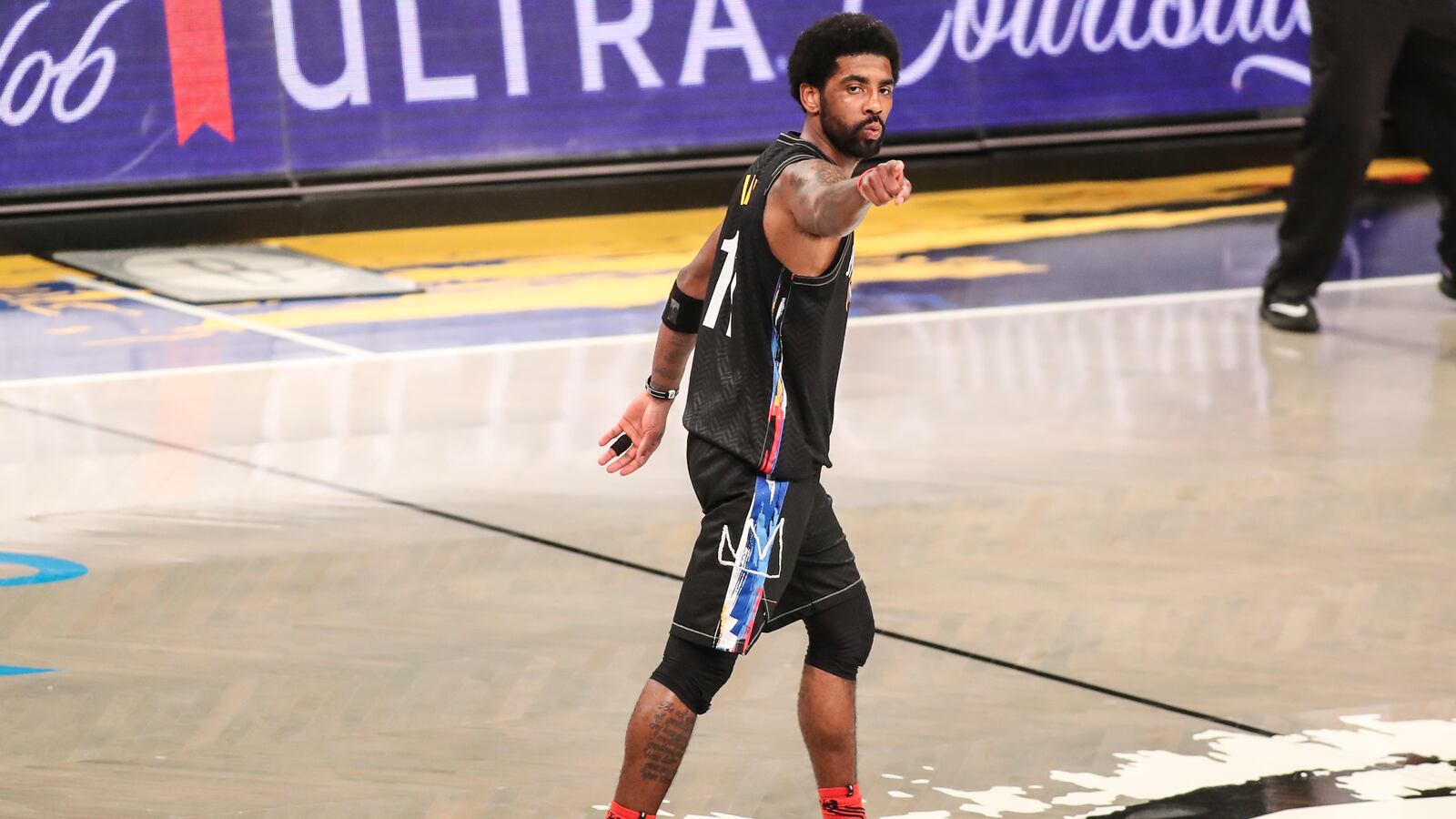 2021-06-08T020047Z_52072296_MT1USATODAY16222861_RTRMADP_3_NBA-PLAYOFFS-MILWAUKEE-BUCKS-AT-BROOKLYN-NETS_r90ynn