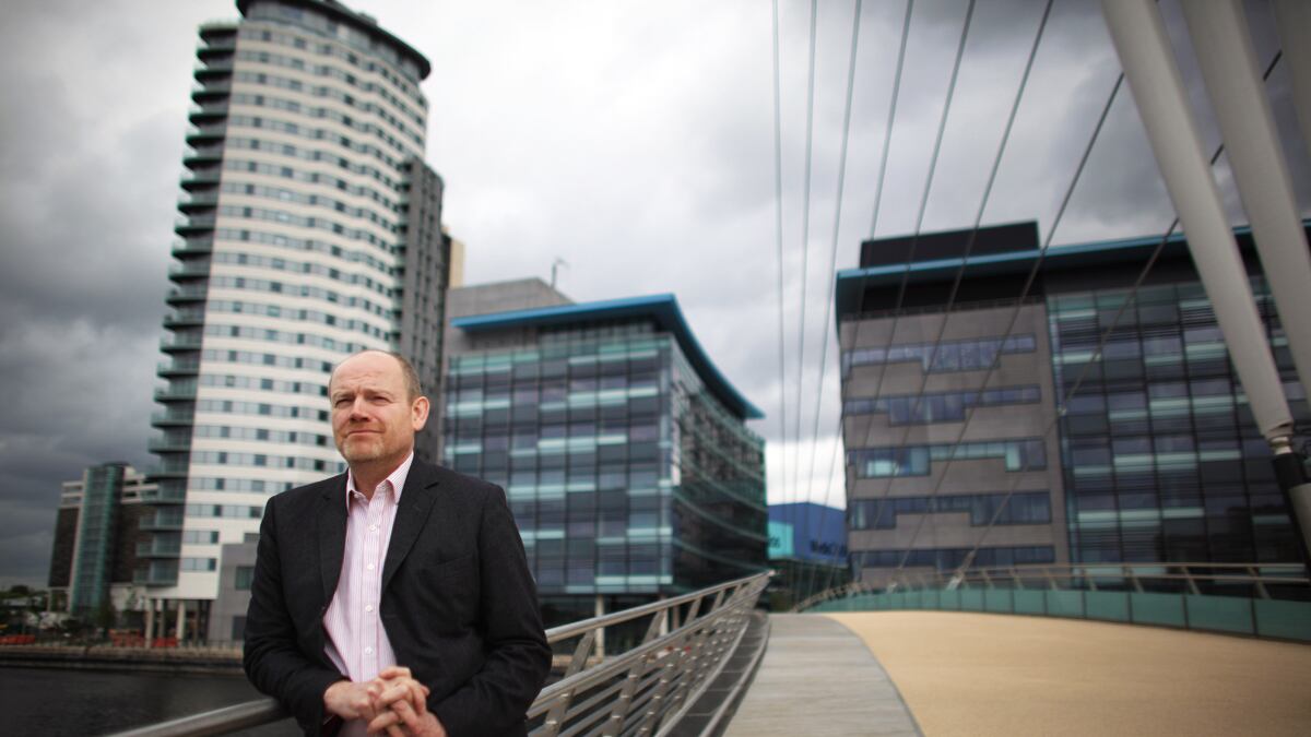 articles/2012/11/02/will-mark-thompson-survive-as-new-york-times-ceo-amid-jimmy-savile-scandal/mark-thompson-brits-defending-moynihan_uypw1w