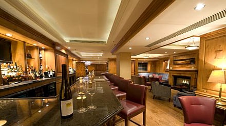 articles/2008/12/07/the-jockey-club-makes-a-comeback/mcelwaine-jfk-jockey-club-448_tiycka