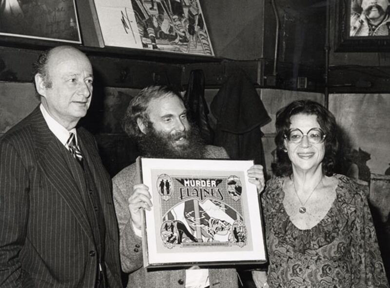 galleries/2010/12/04/elaine-kaufman-hostess-to-the-stars/elaines-9_n9tnfw