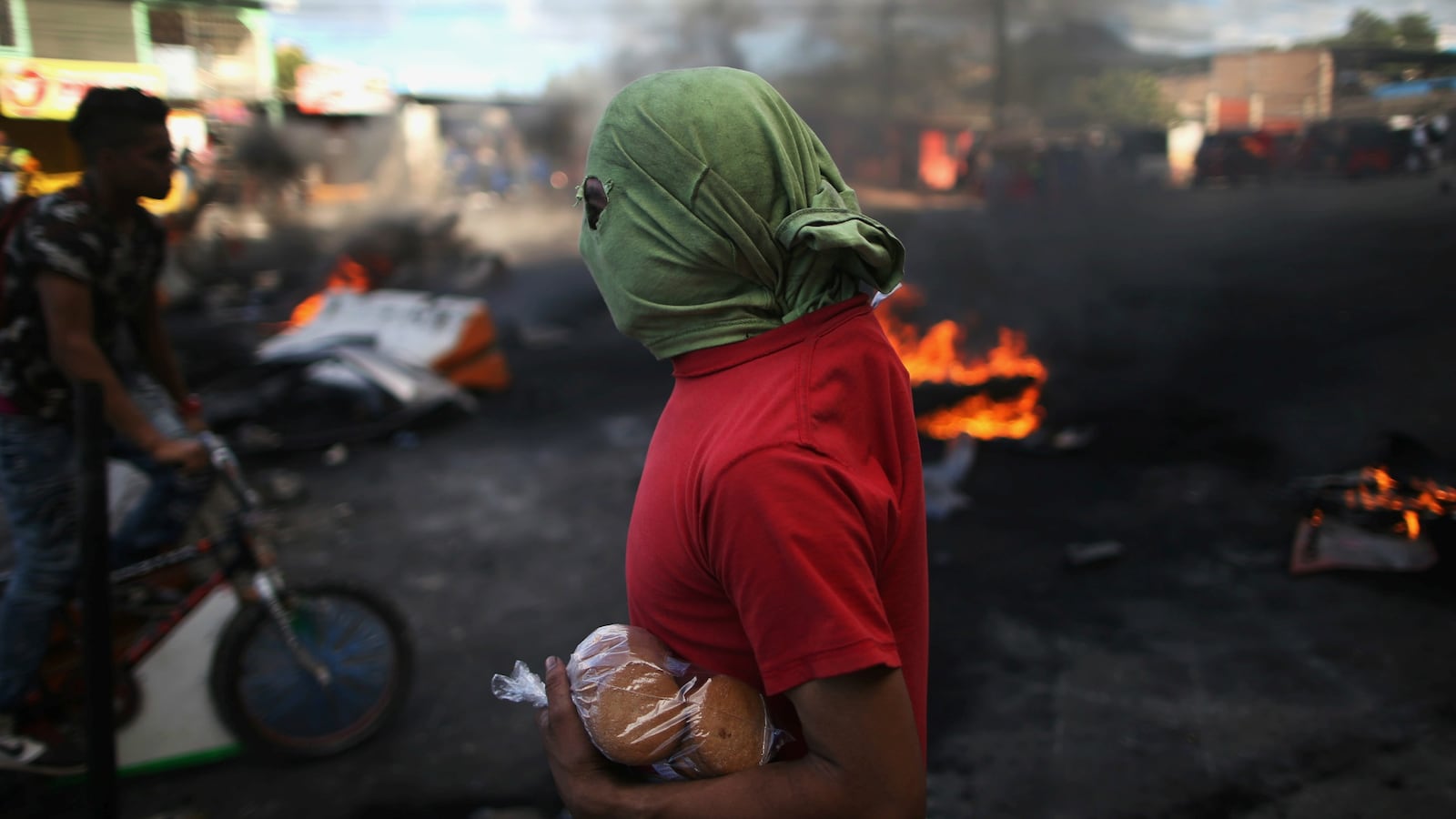 171202-honduras-clashes-emergency-declared-cheat_rcrnue