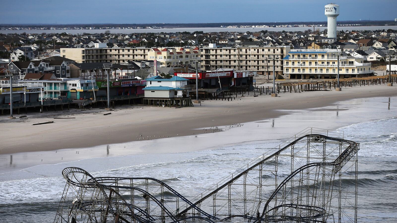 articles/2012/12/01/leave-seaside-s-roller-coaster-in-the-ocean-as-a-symbol-of-sandy-s-craziness/jones-roller-coaster-tease_ke7xnl
