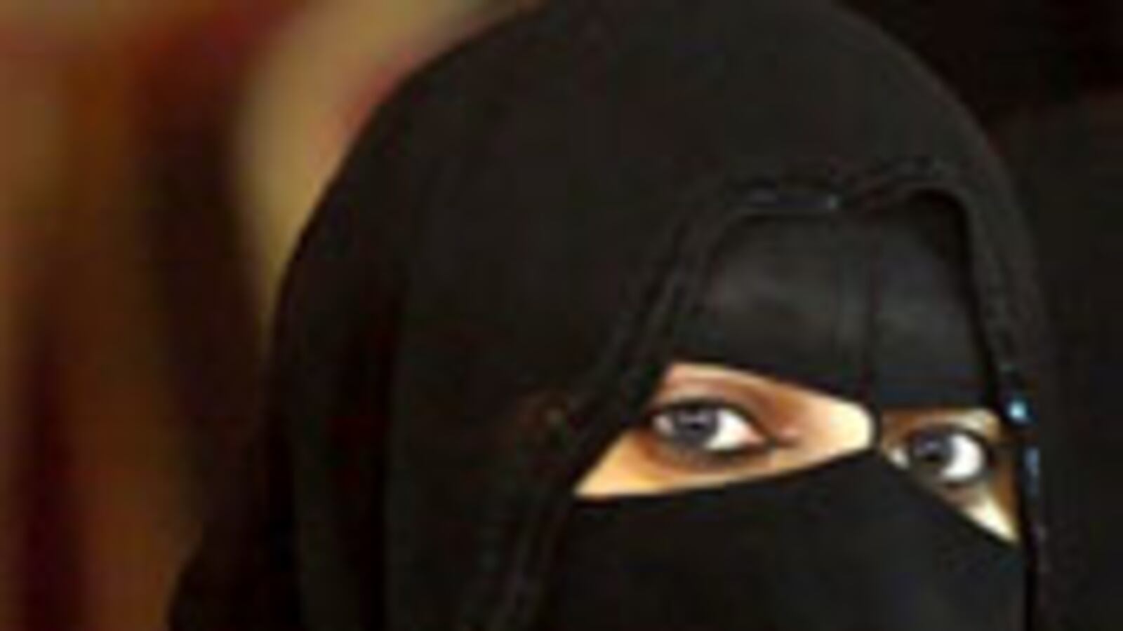 articles/2009/10/07/the-new-fight-to-ban-the-veil/nomani-veil_54444_cmp4ld