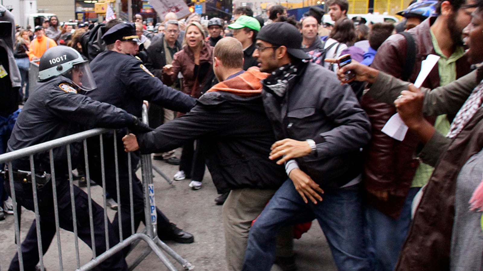 cheats/2011/11/16/tens-of-thousands-to-protest-in-nyc/thousands-to-protest-occupy-wall-st_len3cu