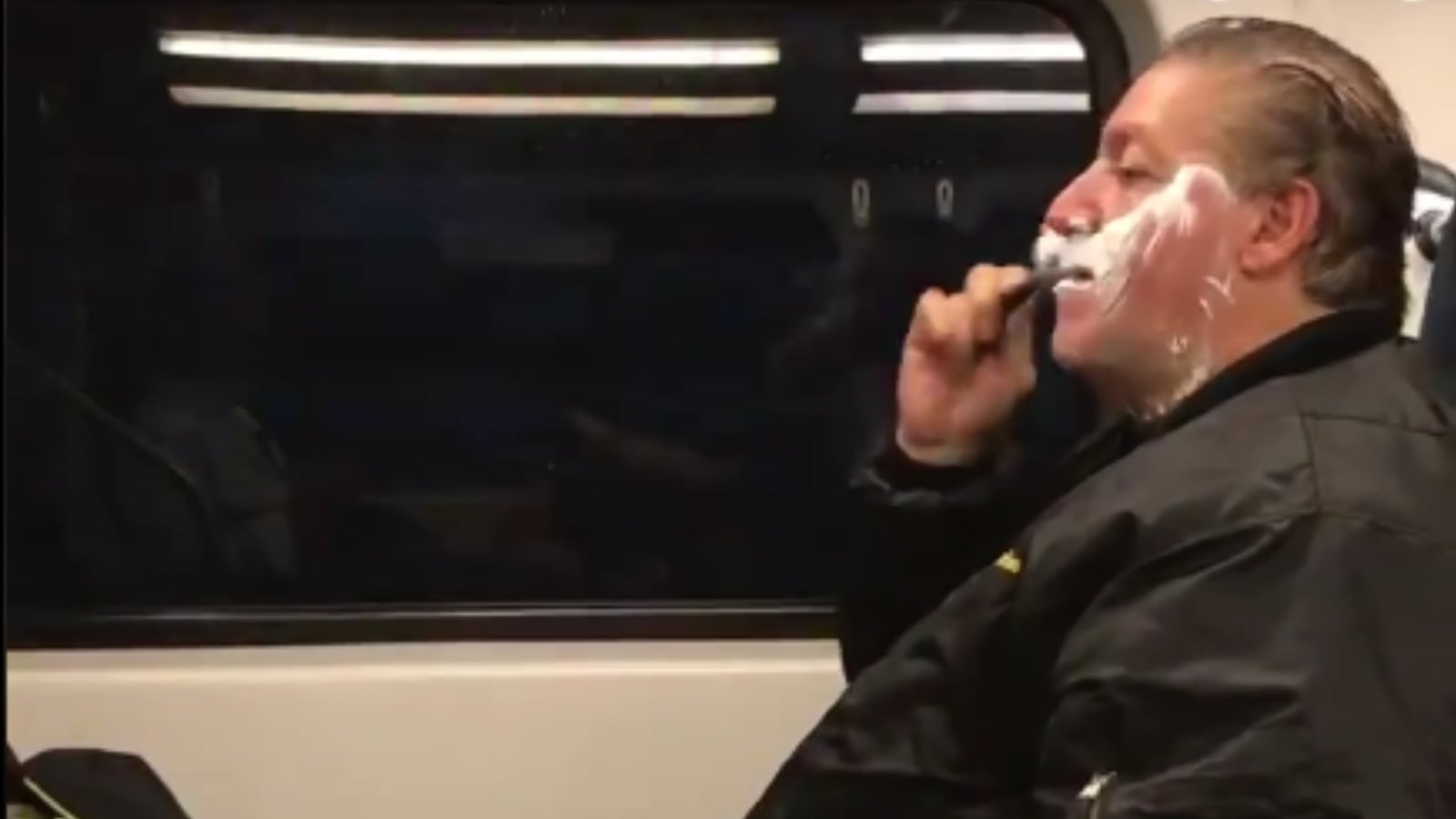 180917-nj-train-man-homeless-cheat_nn039l