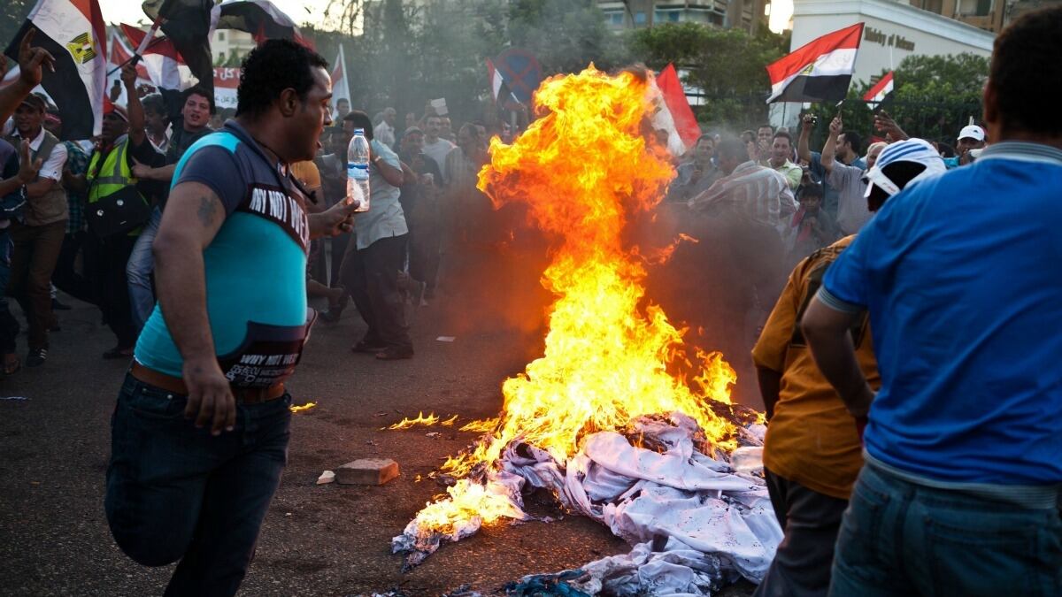 cheats/2013/06/28/u-s-citizen-killed-in-egypt/130628-us-citizen-killed-egypt-cheat_gruyv0