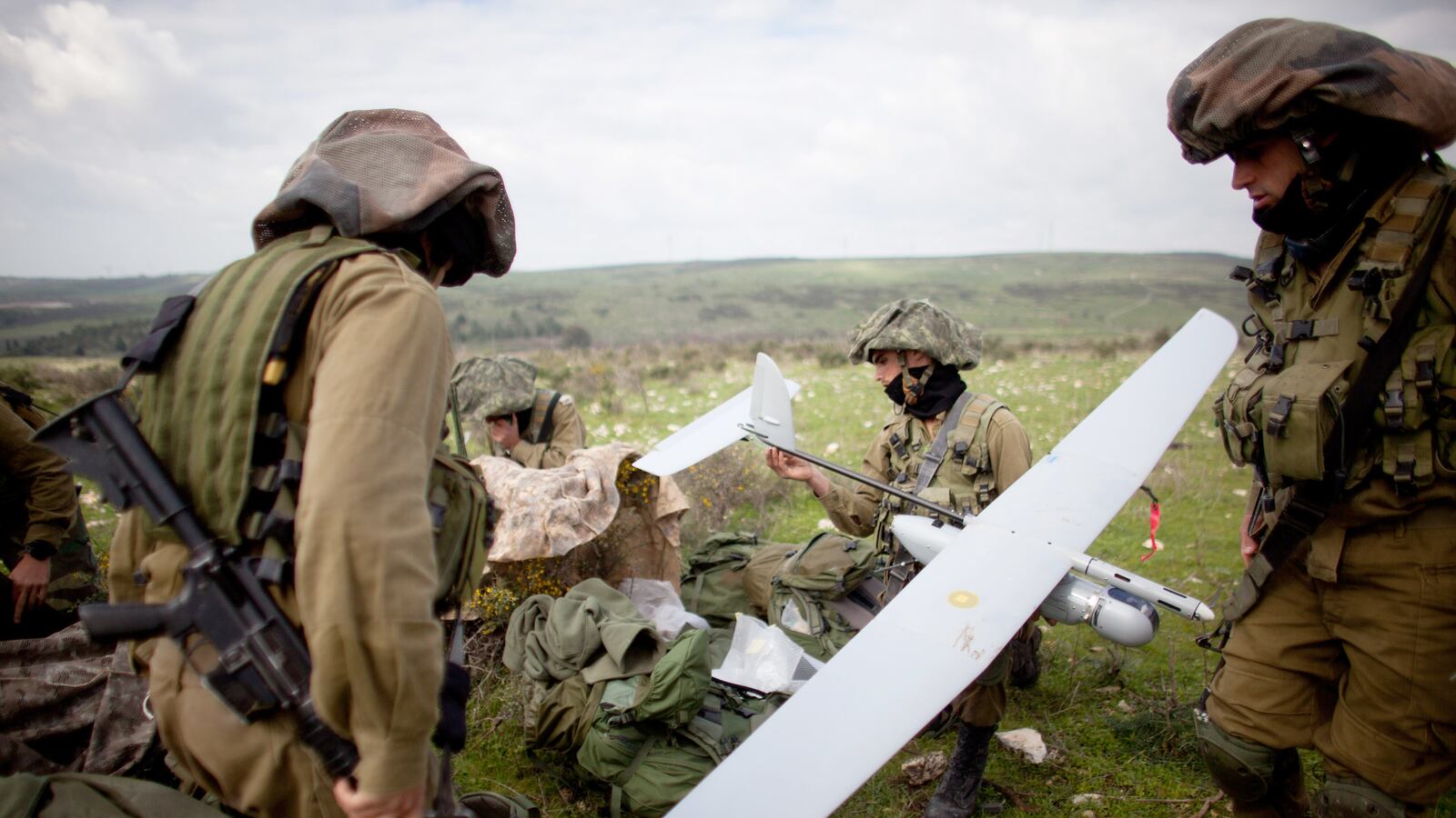 articles/2016/03/10/how-the-reagan-era-cia-predicted-our-drone-dystopia/160309-rawnsley-drones-tease_pahthz