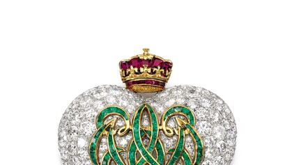 galleries/2010/12/02/royal-auction/royal-jewels---6_p7mrys