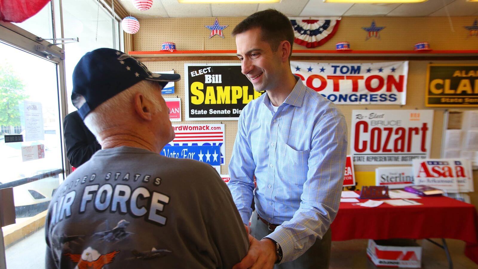 articles/2014/09/26/the-wall-street-money-men-behind-a-right-wing-star/140924-Murphy-cotton-cash-tease_w7ogyw