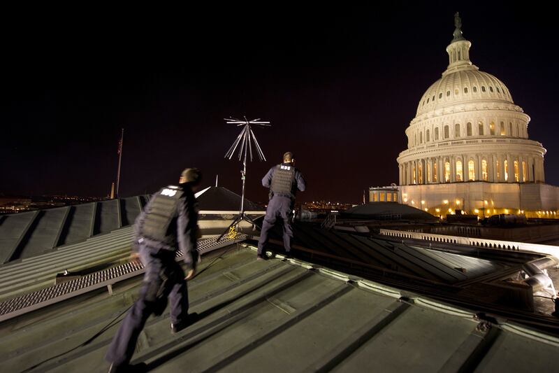 galleries/2012/01/24/president-obama-state-of-the-union-address-photos/sotu-security-02_yrelpl