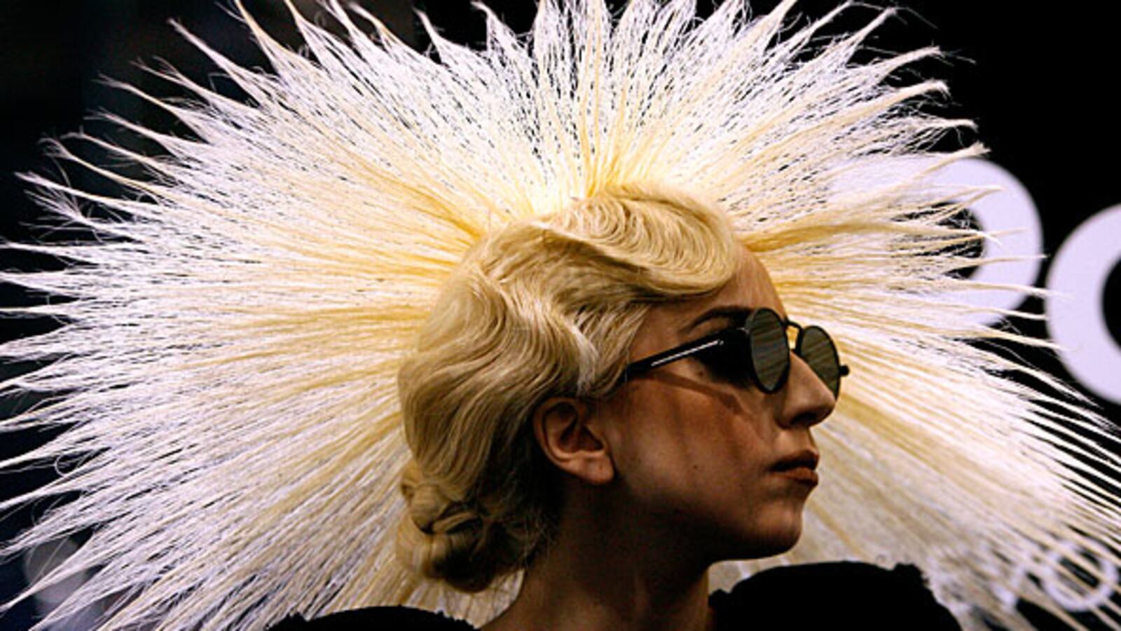 cheats/2010/04/26/the-making-of-gaga-1/sx-top---lady-gagas-creative-team_b8ma1f
