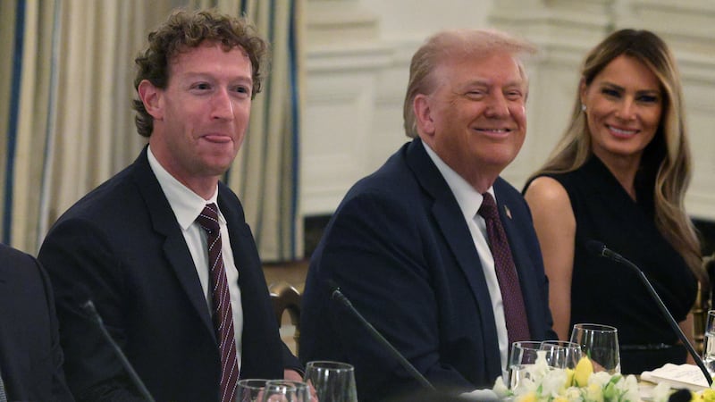(L-R) Meta CEO Mark Zuckerberg, U.S. President Donald Trump and first lady Melania Trump.