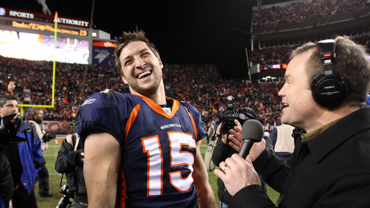 articles/2012/01/13/tim-tebow-is-the-sarah-palin-of-football/tim-tebow-palin_dqnxpq