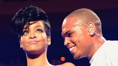 cheats/2009/07/26/rihanna-and-brown-under-same-roof/rihanna-chris-brown_dnphan