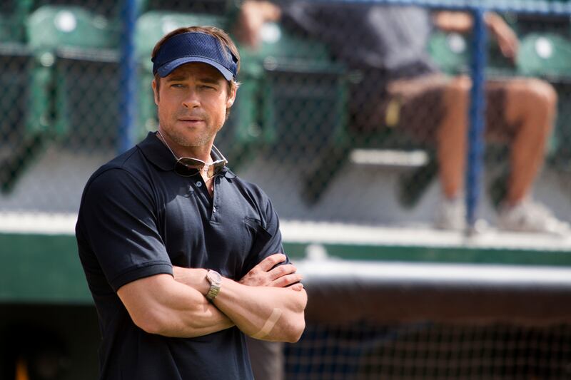 galleries/2012/01/24/the-artist-george-clooney-academy-award-nominations-2012-photos/billy-beane-picks-simple-tease_m88mvl